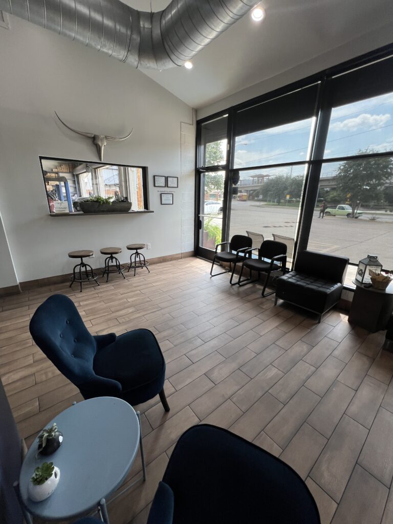 Oil Change 4 Customer waiting room at Pit Pros Automotive in Dallas